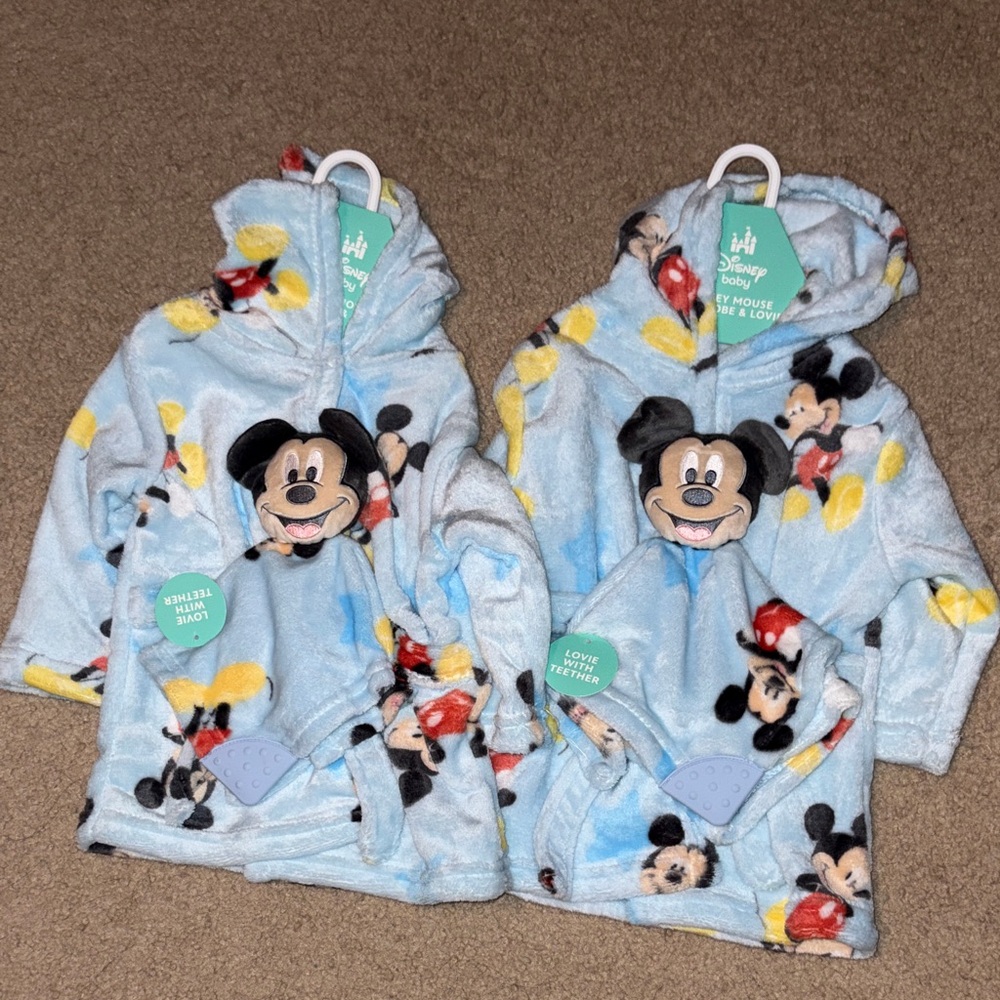 NWT Mickey Robe with Lovie